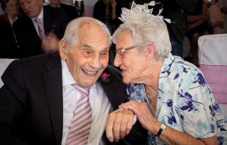 12282859_1012366772147817_1566603172_n